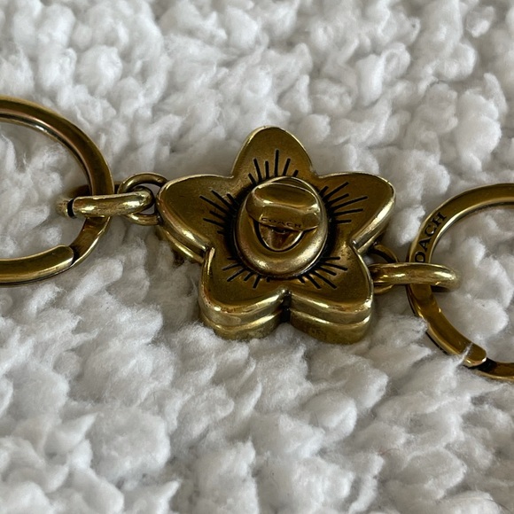 Coach Purse charm/key Flower 2 In 1 EUC - Picture 2 of 5